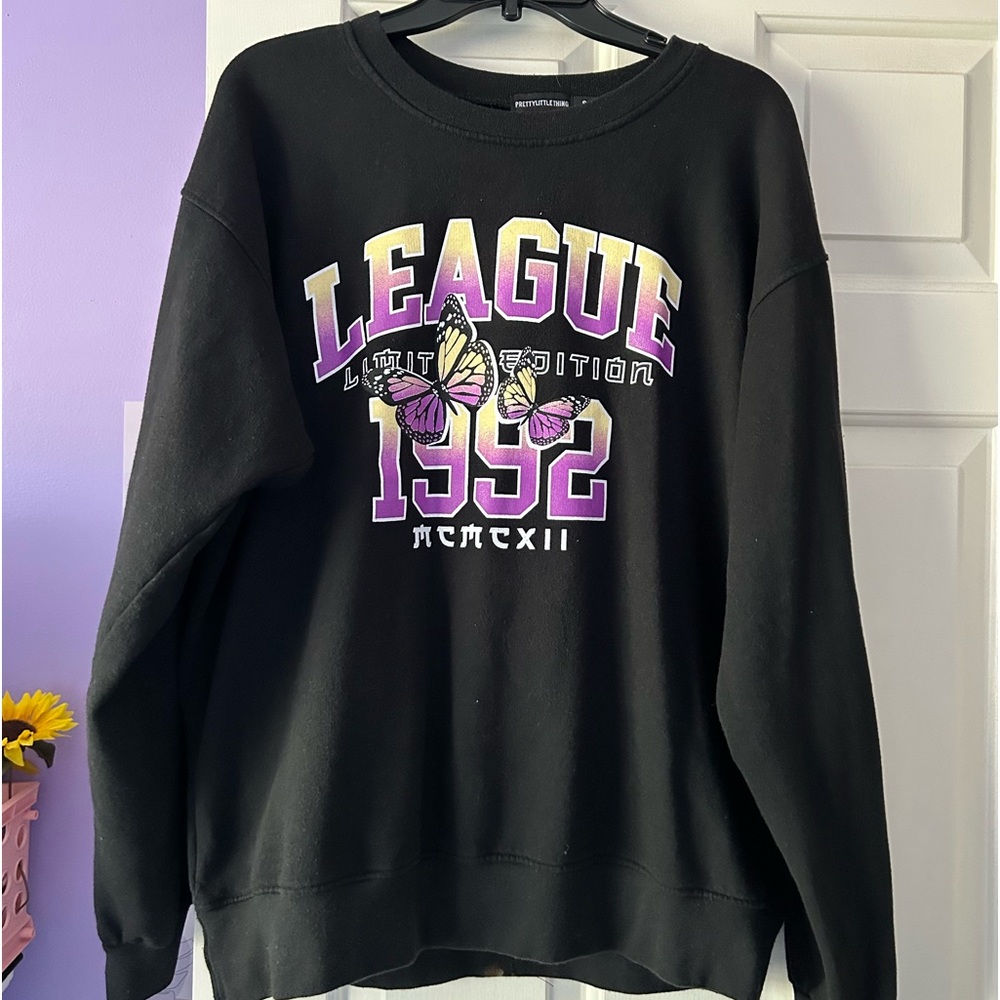 Size small Pretty Little Thing graphic sweatshirt, black